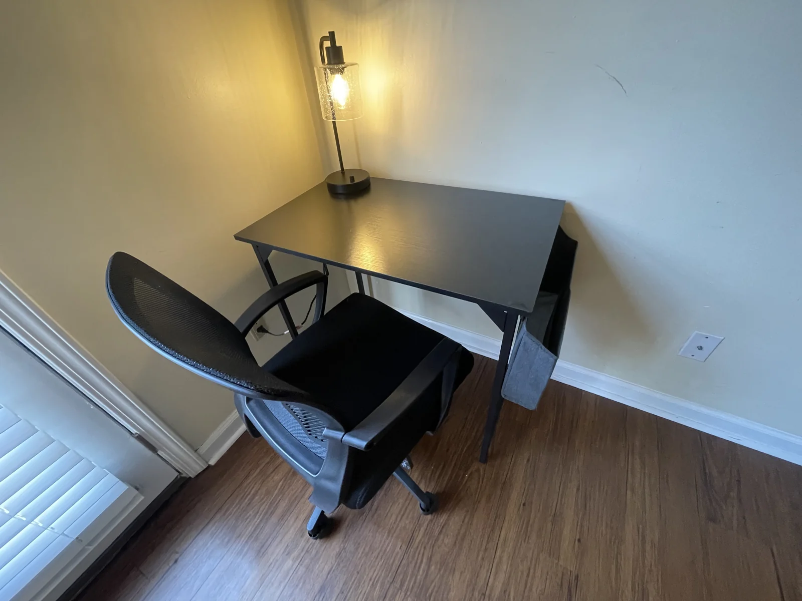 A quiet work corner in the furnished Midtown Nashville condo